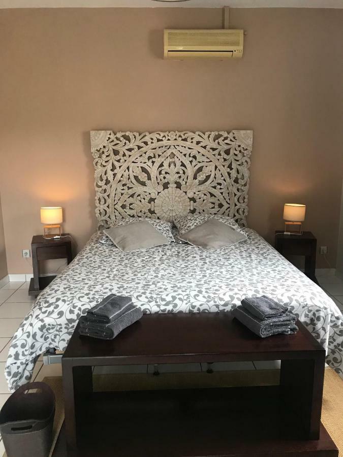 Maison Créole avec 2 chambres Saint Pierre Esterno foto
