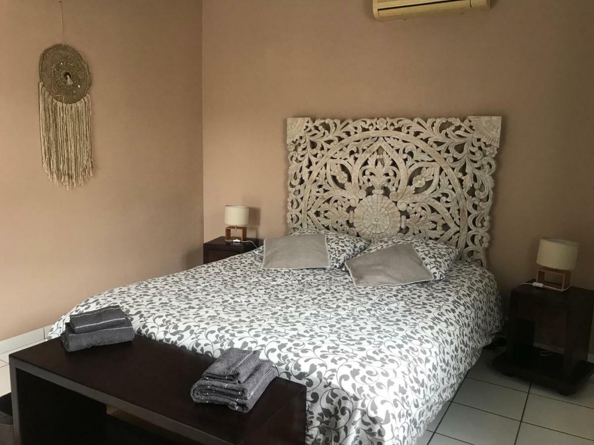 Maison Créole avec 2 chambres Saint Pierre Esterno foto